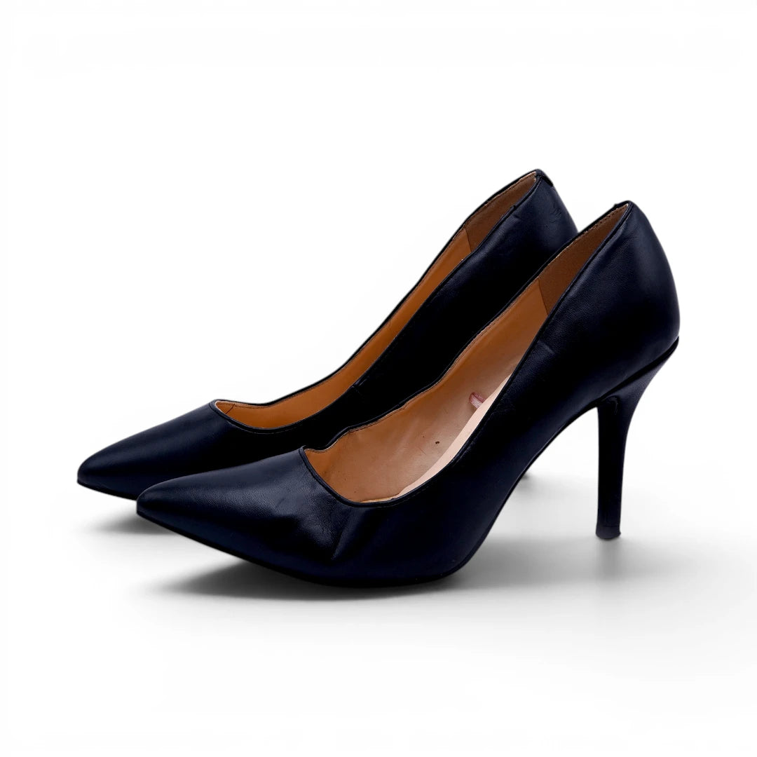 NINE WEST
